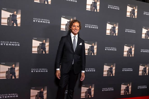 A días de presentarse en Chile: David Bisbal estrena “Eternos”, su nuevo álbum