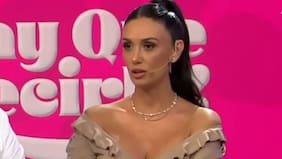 Lapidan a Pamela Díaz por enviar de vacaciones a hija con menor con su asesora del hogar: estalló y respondió a feas críticas
