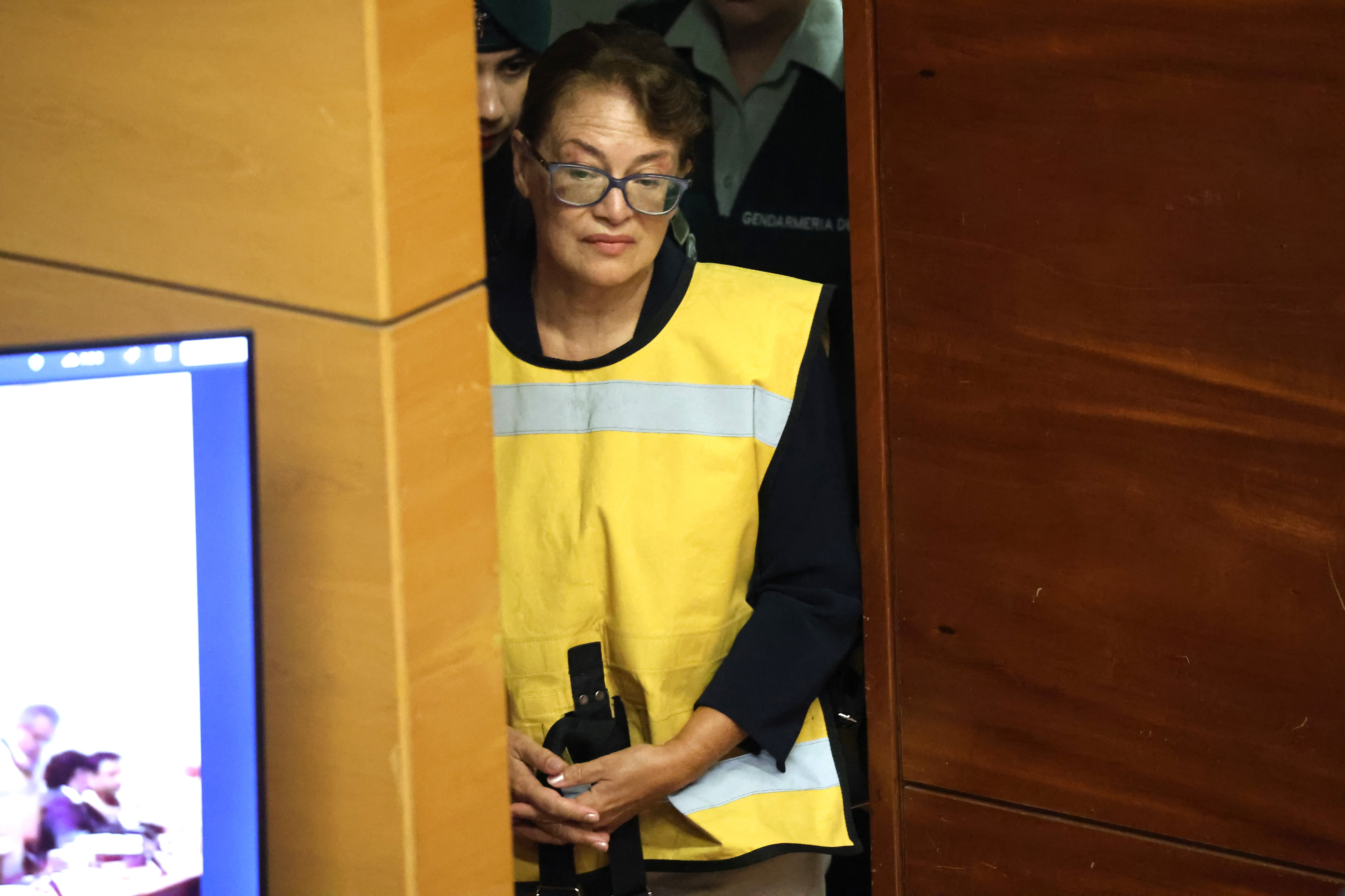 La exministra de la Corte Suprema, Angela Vivanco, estuvo en prisión preventiva y ahora cumple arresto domiciliario total.