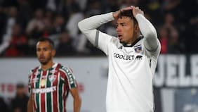 Escándalo en Brasil: Alan Saldivia fue alcanzado por fuego artificial durante ‘hotelazo’