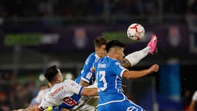 “Es biomecánica básica…”: Johnny Herrera analiza la chilena de Zampedri y arremete de vuelta contra Castellón