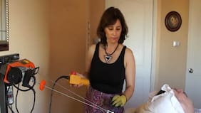 Súper grúa acomoda a pacientes postrados