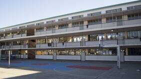 Igual que los gringos: Colegio Salesiano de Valparaíso instaló detectores de metales en su ingreso