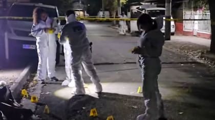 Horror y misterio en plena vía pública: acribillan a extranjero en Quilicura con disparos en el tórax y la cabeza