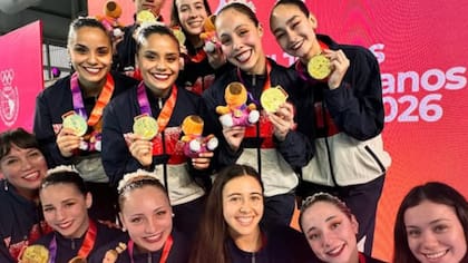 ¡Kizazo! Team Chile de natación artística ganó todos los oros posibles en Juegos Suramericanos