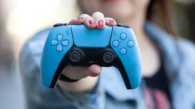 Jugar videojuegos arriesga la salud auditiva en niños y adultos