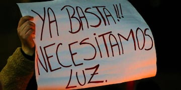 Protestas por corte de luz en Maipu