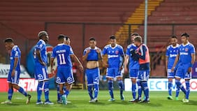 Divisiones en el camarín e indisciplinas: los conflictos que propiciaron otro fracaso de la “U”