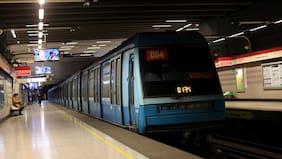 Confirman tragedia en el Metro: pasajero muere en terrible accidente al borde del andén