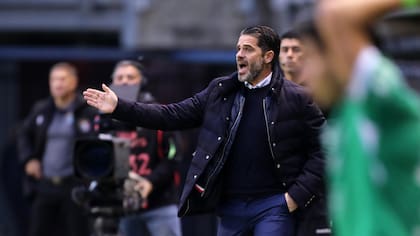 “Acá no hay titulares ni suplentes…”: Fernando Gago se las canta claritas al camarín de la “U”