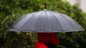 ¿Cuánto lloverá? Sistema frontal en la región Metropolitana dejará precipitaciones y bajas temperaturas este sábado