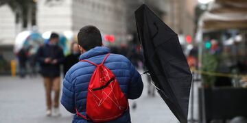 Lluvia y viento en Santiago 22/08/2023