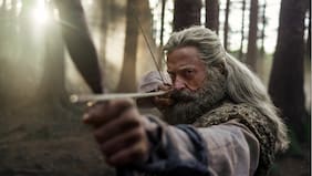 Hugh Jackman es una oscura versión de Robin Hood en la película que ya tiene fecha de estreno en Chile