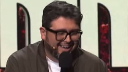 De pifias a carcajadas: Luis Slimming lanza ácida talla sobre el primer mes del gobierno y genera ola de reacciones