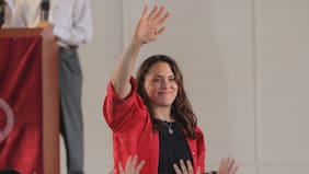 Natalia Duco suma otro dolor de cabeza: funcionarios del IND cuestionan plan de la ministra