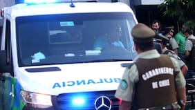 Roban camión y atropellan a funcionario de Carabineros en Lo Espejo: sufrió fracturas en ambas piernas