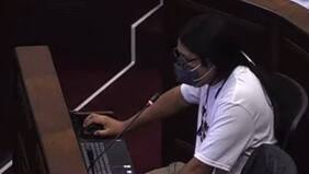 “Pluri Chile es tu cielo azulado”: la intervención de convencional que propone nuevo inicio para el himno nacional