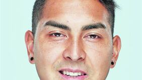 No escucha a los demás