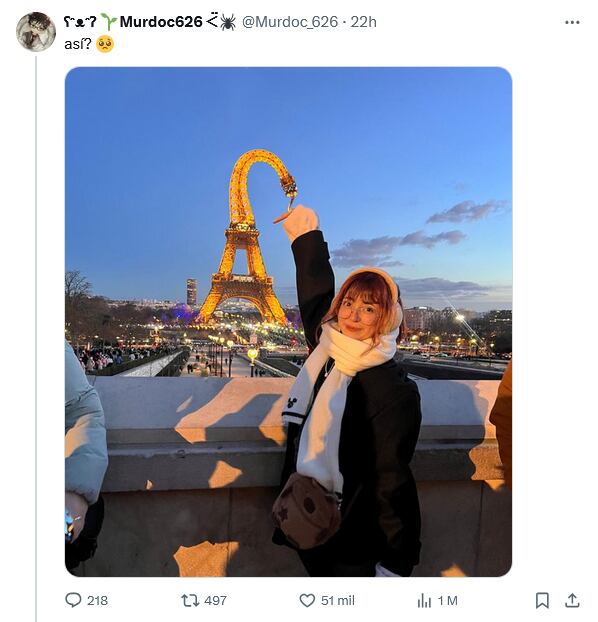 AnsiChan en la Torre Eiffel