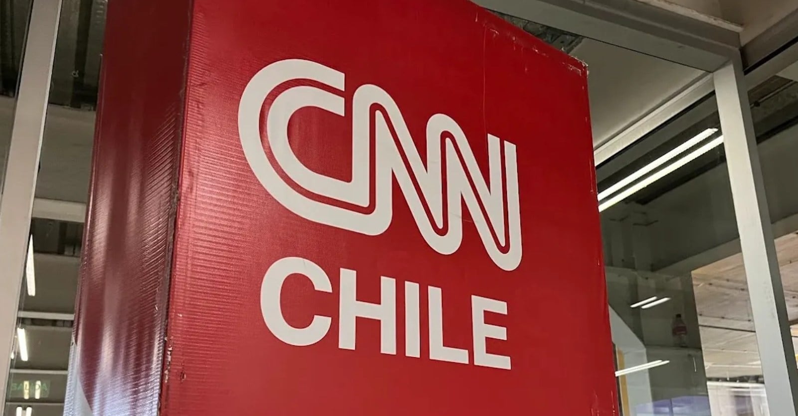 Fusión internacional afecta a CNN Chile: despidos masivos sacuden la señal de noticias
