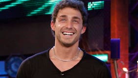 "Es una discriminación y te lo digo de frente, ¿por qué sería que Joche Bibbó no puede hablar sobre Afganistán...?", responde Vasco Moulian al periodista Sebastián Esnaola tras frase sobre el ex chico reality