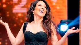 "Les quiero decir que no me quiero hacer la cabra chica, ni quiero hacerme la jovencita. Me gusta mi pelo largo y punto...", responde Karla Constant a "crítica constructiva"