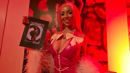 “No busco la viralidad”: Gatita Veve muestra su lado artístico con su primer calendario y debut musical