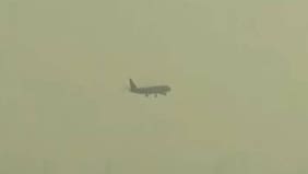 Avión con 62 pasajeros desaparece tras despegar en Indonesia