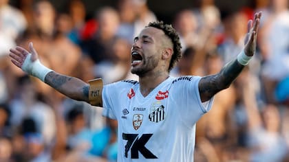 “Están cruzando los límites”: Neymar explota contra hinchada del Santos en nueva polémica