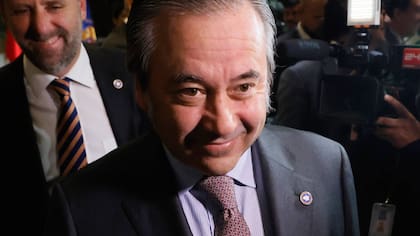 “Querían convertir esta discusión en un circo”: Agustín Romero apaga el fuego con bencina tras ser acusado de “servil”