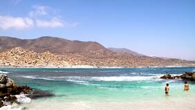 Tres playas chilenas entre las más bellas del mundo, según cerveza Corona