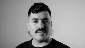 “Denominación de origen es un rap”: Director Tomás Alzamora cuenta su vida y obra unida al hip hop