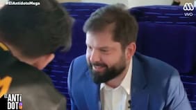 “Está en el exilio”: La reacción de Gabriel Boric al ver una foto de Giorgio Jackson en el programa de Copano