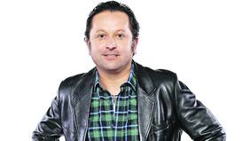 Alcaíno olvida a Yerko Puchento y se transforma en galán guachaca