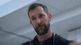 Un tráiler remarca que The Pitt regresa con una segunda temporada este 8 de enero a HBO Max