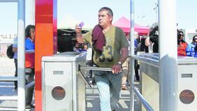 Inauguran en Pudahuel el primer paradero inteligente