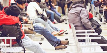 Listas de espera en los hospitales siguen al alza, pero los tiempos se han reducido hasta en un 19% en un año