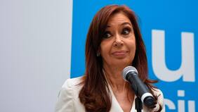 Argentina: servicio técnico de celulares se niega a atender a un cliente por tener una foto con Cristina Kirchner