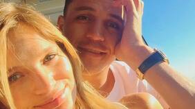 FOTOS: Mayte Rodríguez acompañó a Alexis Sánchez a entregar camiones con mercadería a Sauzal