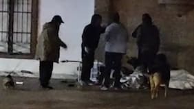 Imágenes fuertes: graban brutal pelea entre personas en situación de calle que terminó con sujeto apuñalado en La Serena