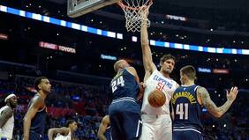 Jugador de la NBA se vuelve viral por realizar la clavada más fácil del mundo