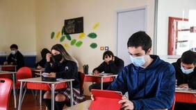 Regreso a clases: cuánto gastan los chilenos en útiles y uniformes