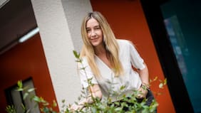 La Firme con Vale Saini: “Siempre he sido chistosa; y reprimida, el humor que me gustaría es mil veces más negro, ácido e irónico”