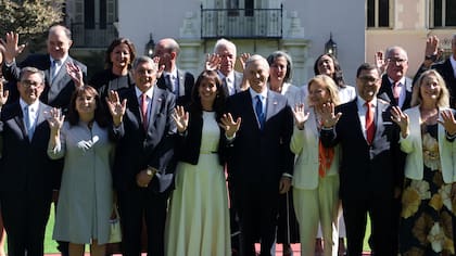 Gobierno defiende recorte del 3% y sostiene que “hay un gasto excesivo en cultura”