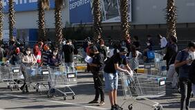"La situación se comienza a tornar crítica": Supermercados alertan que desabastecimiento es una realidad