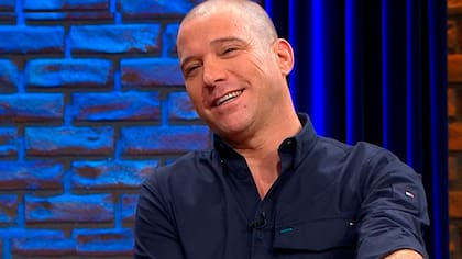 Julián Elfenbein lleva más de una semana internado: lucha contra una profunda depresión; y recibe el apoyo y cariño de familia, amigos y Chilevisión