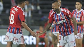 “Me duele estar escribiendo esto”: Arturo Vidal le dedica mensaje a Esteban Pavez tras su partida de Colo Colo