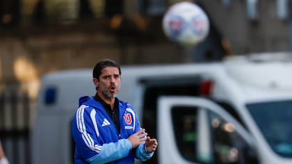 ¿Llegarán al Clásico Universitario?: las lesiones que complican a Gago en La U