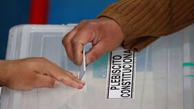 Más participación y posible tendencia: los resultados preliminares del plebiscito, según Unholster