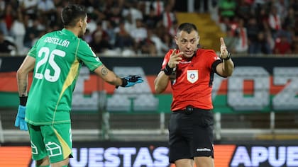 Claudio Bravo coincide con Johnny Herrera por el error de Castellón en derrota de la “U”: “Es tu responsabilidad…”